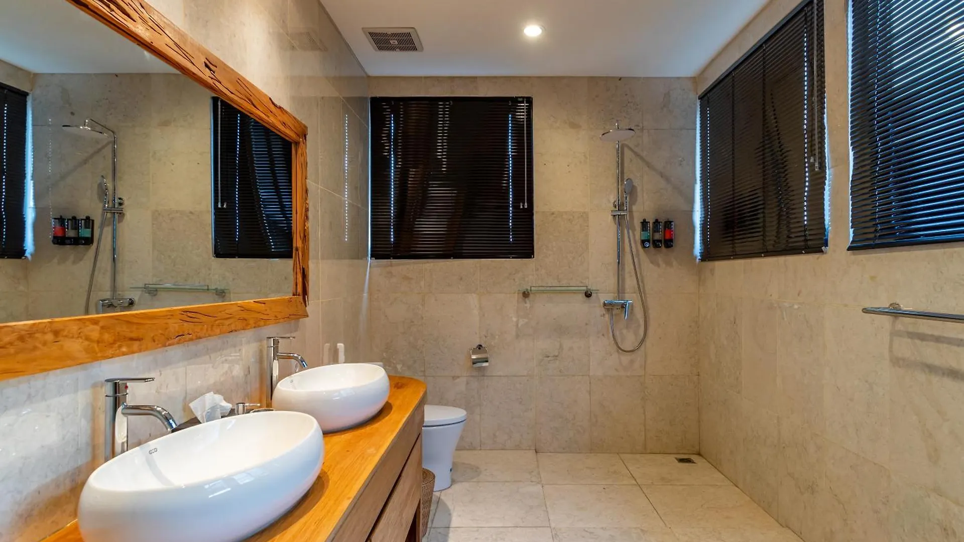 The Swan - Private Luxury Villa Suites 1, 2 & 3 Ungasan  Indonesia