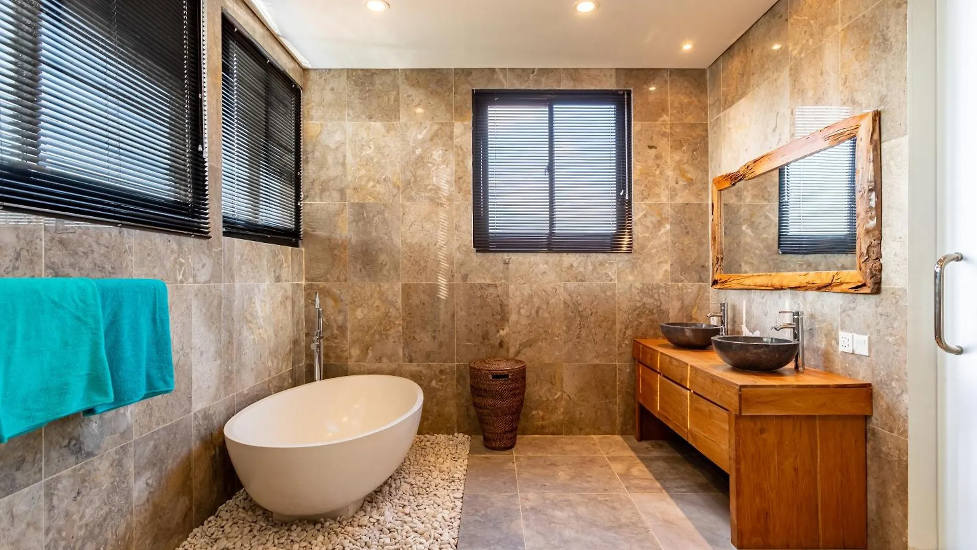 The Swan - Private Luxury Villa Suites 1, 2 & 3 Ungasan