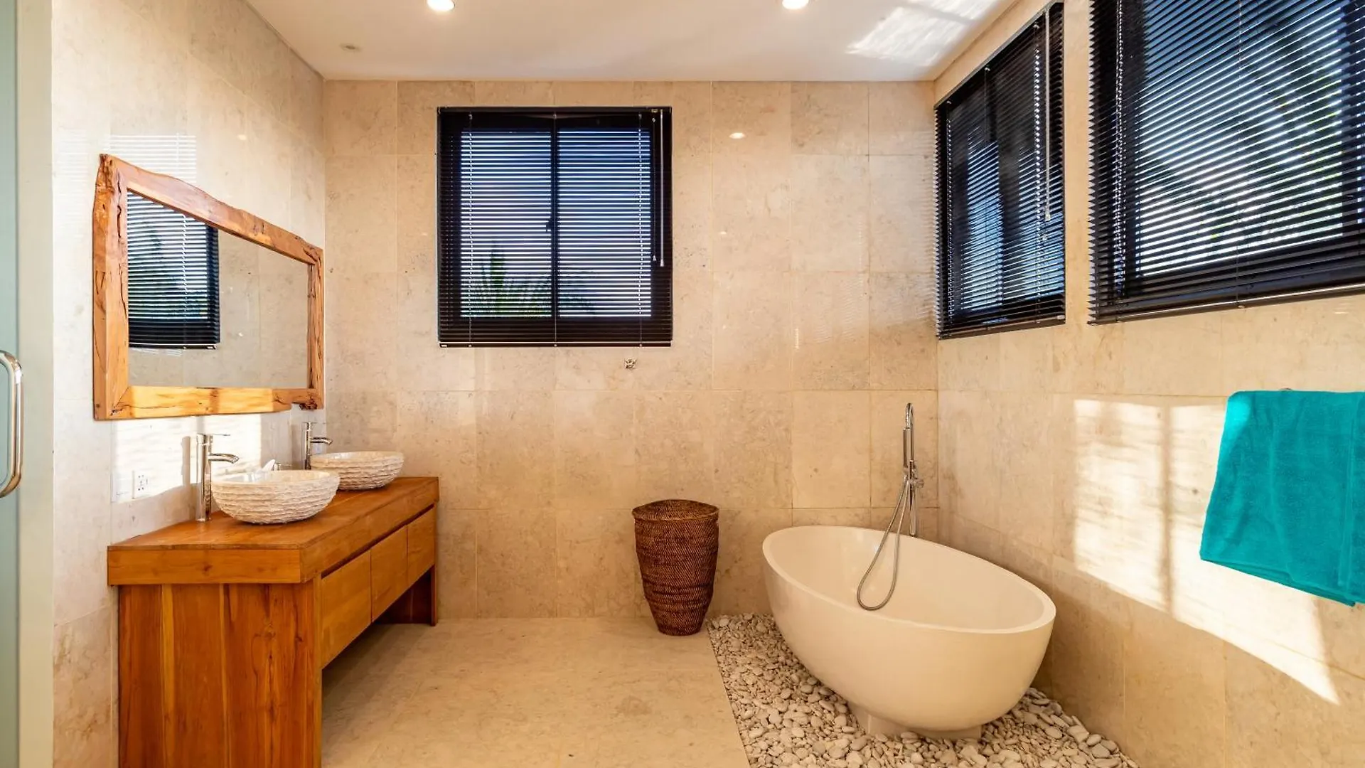 The Swan - Private Luxury Villa Suites 1, 2 & 3 Ungasan