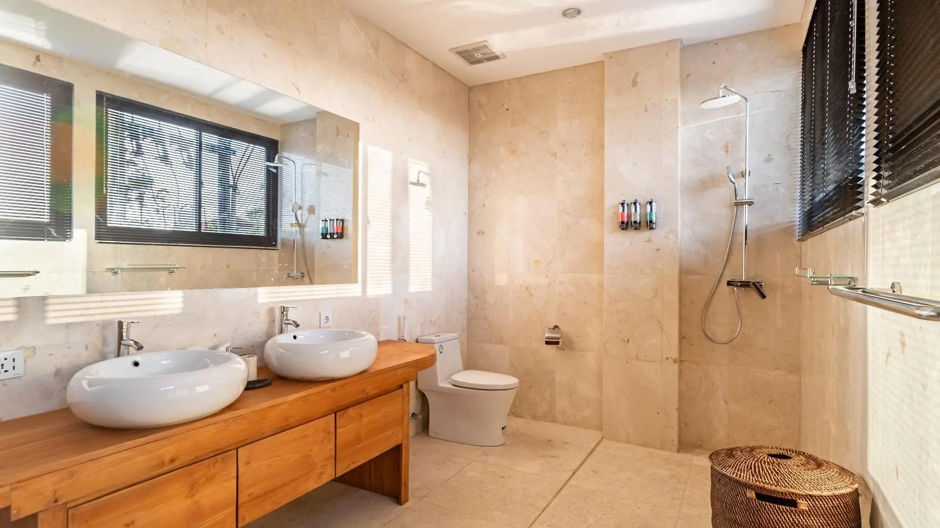 The Swan - Private Luxury Villa Suites 1, 2 & 3 Ungasan