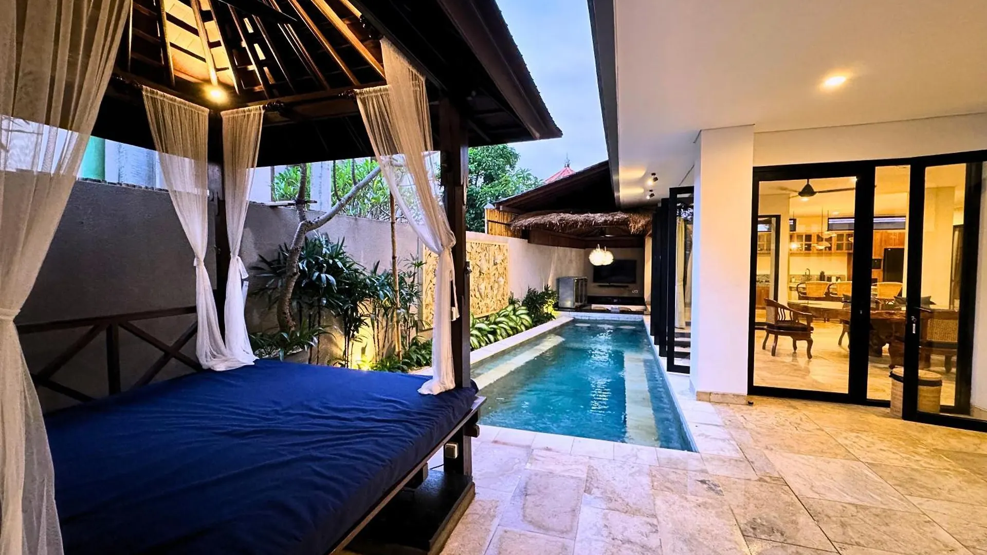 The Swan - Private Luxury Villa Suites 1, 2 & 3 Ungasan  Indonesia
