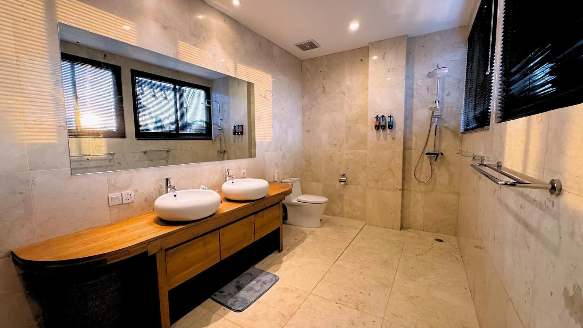 The Swan - Private Luxury Villa Suites 1, 2 & 3 Ungasan