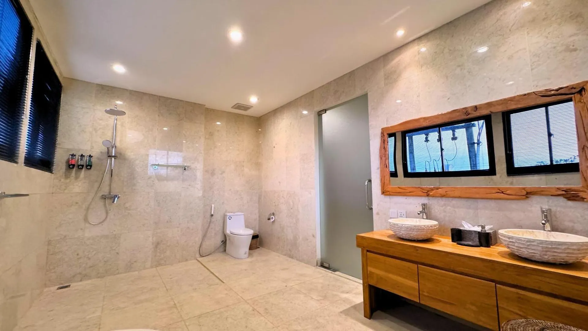 The Swan - Private Luxury Villa Suites 1, 2 & 3 Ungasan  Indonesia