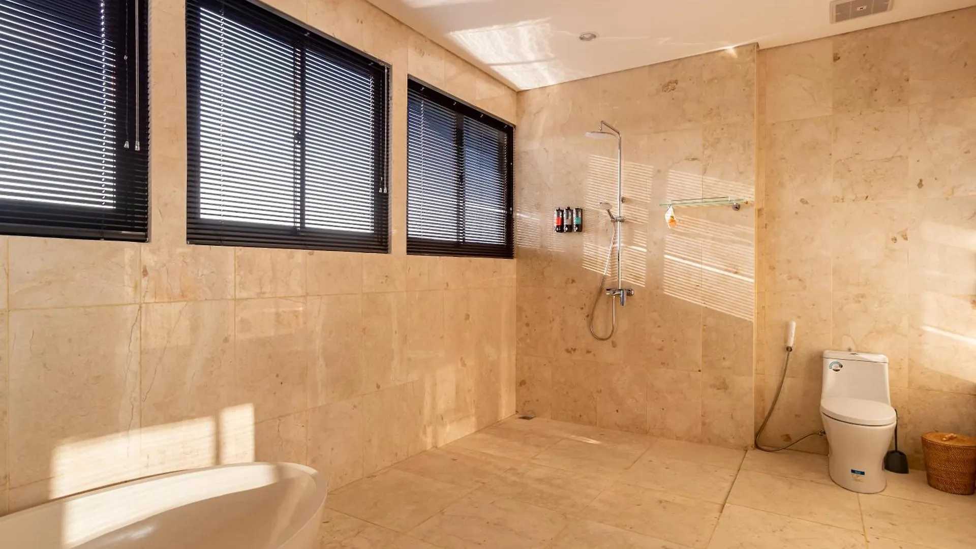The Swan - Private Luxury Villa Suites 1, 2 & 3 乌干沙