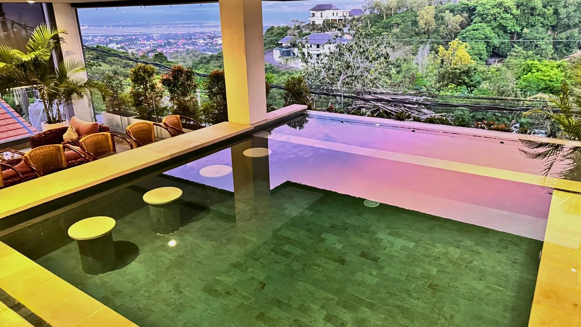 The Swan - Private Luxury Villa Suites 1, 2 & 3 乌干沙